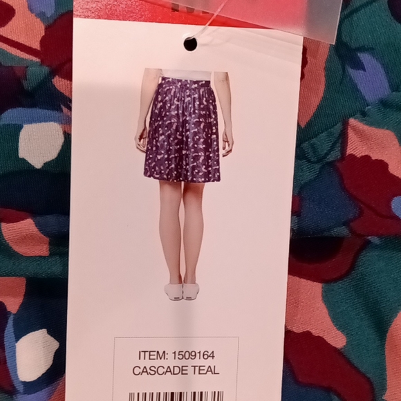 Leota Ladies Pull On Skirt - Picture 5 of 9